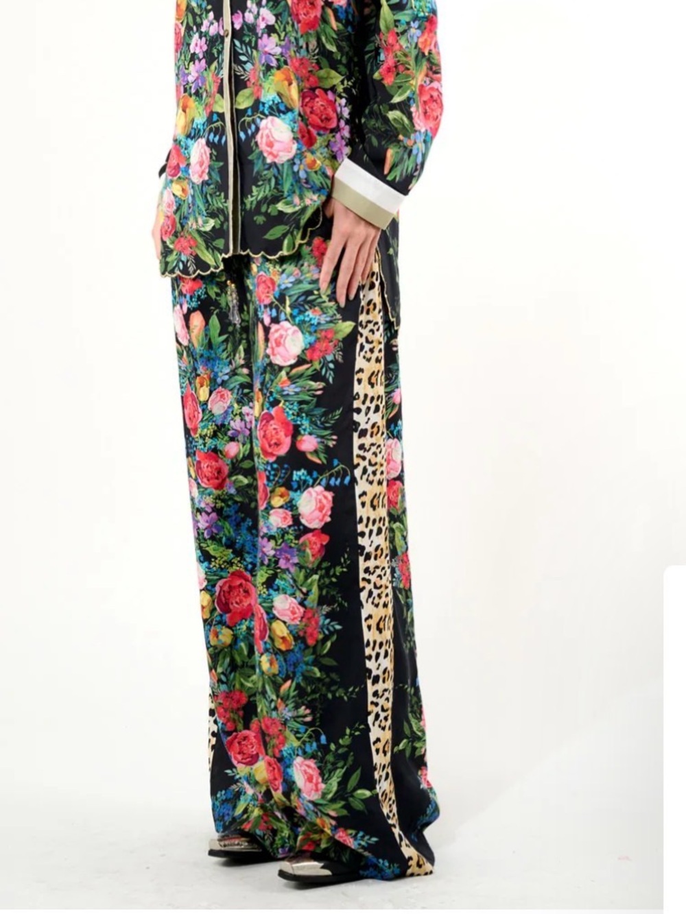 Aratta Zinnia Pants Black Floral Wide-Leg with Leopard Side Stripe
